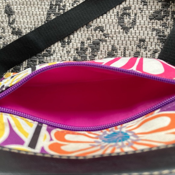 Lily Bloom Flower Crossbody - Picture 7 of 13